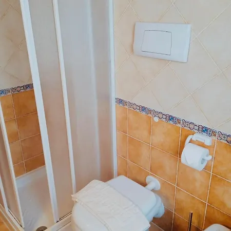 Casa Linda - *